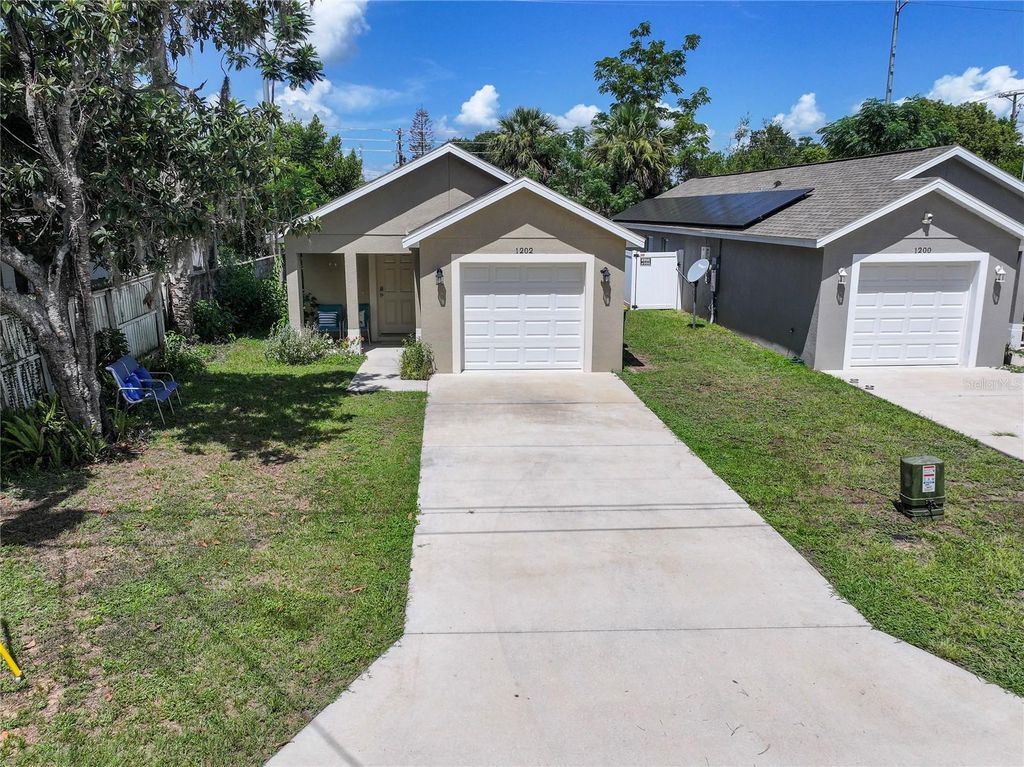 1202 S DEWEY STREET, Eustis, FL 32726