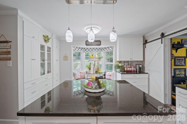 435 W Central Avenue, Mount Holly, NC 28120