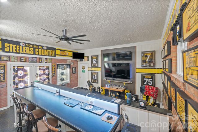 435 W Central Avenue, Mount Holly, NC 28120