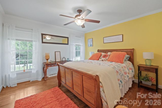 435 W Central Avenue, Mount Holly, NC 28120