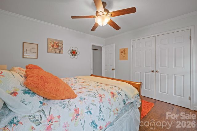 435 W Central Avenue, Mount Holly, NC 28120