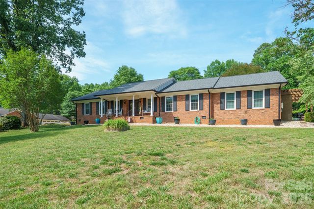 435 W Central Avenue, Mount Holly, NC 28120