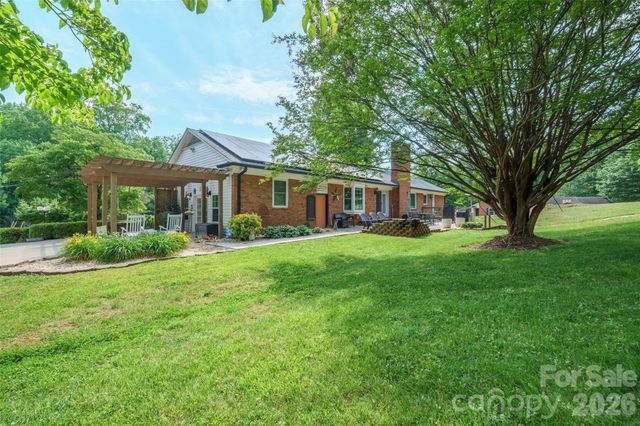435 W Central Avenue, Mount Holly, NC 28120