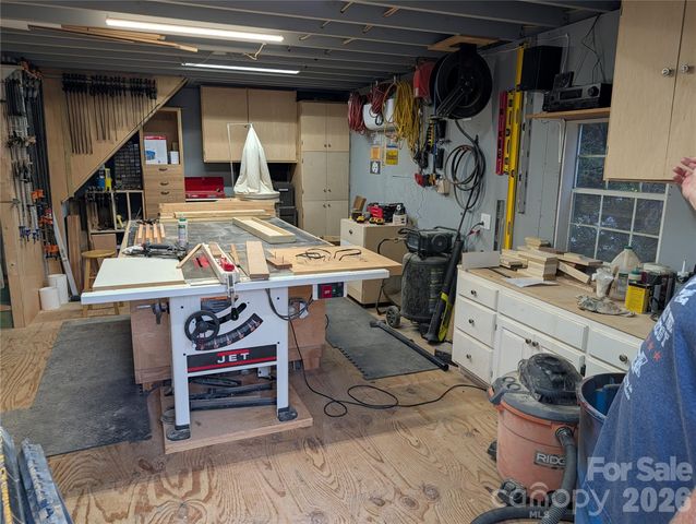 435 W Central Avenue, Mount Holly, NC 28120