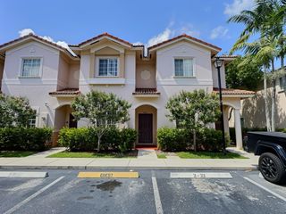 8833 S ISLES Circle 8833, Tamarac, FL 33321