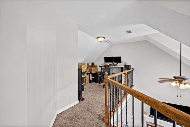 1101 Meachem Dr, Clarksville, TN 37042