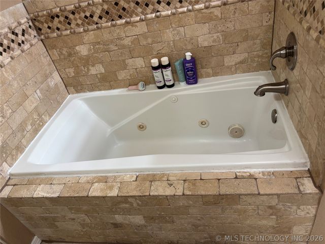 1701 Southern Hills, Ardmore, OK 73401