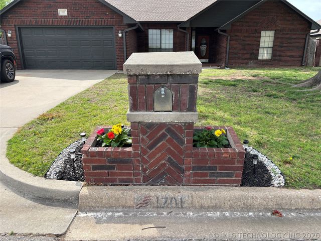 1701 Southern Hills, Ardmore, OK 73401