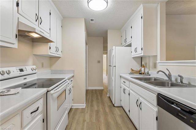 5314 Sloane SQ, Williamsburg, VA 23188