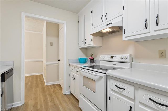 5314 Sloane SQ, Williamsburg, VA 23188