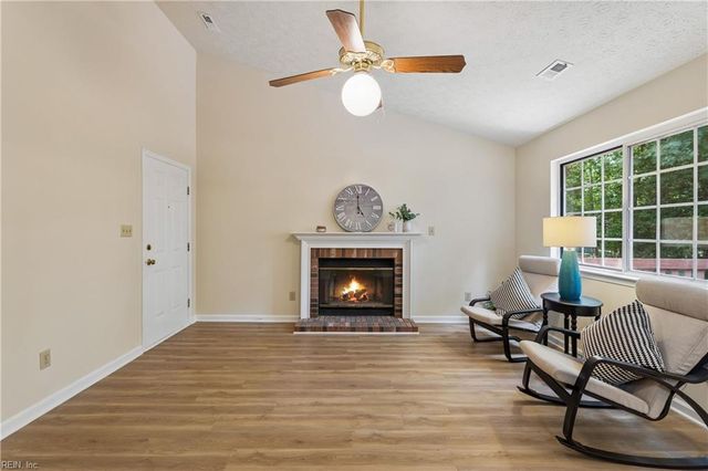 5314 Sloane SQ, Williamsburg, VA 23188