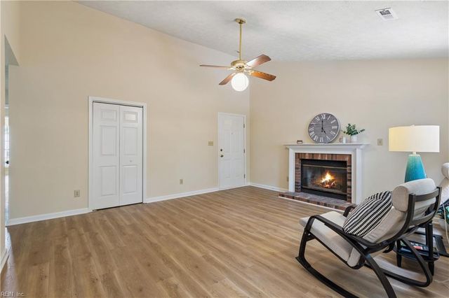 5314 Sloane SQ, Williamsburg, VA 23188