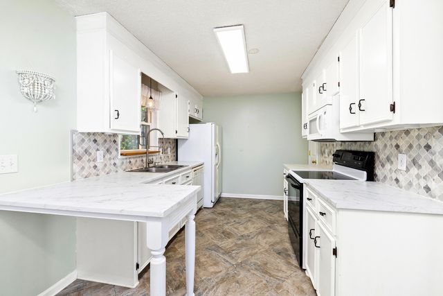 605 Gib Drive, Manning, SC 29102