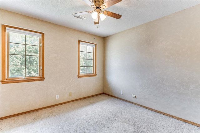 5359 S Stoneborough St, Wichita, KS 67217