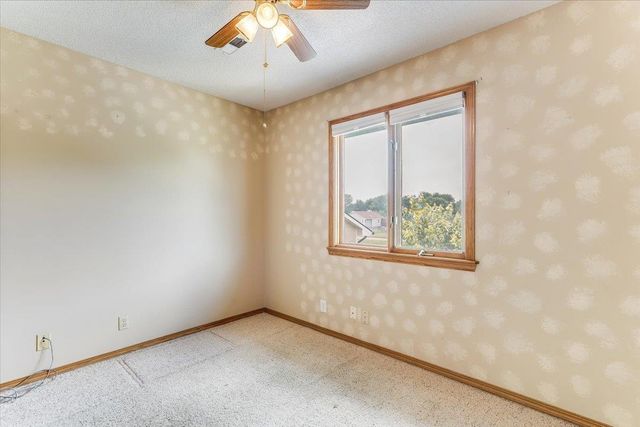5359 S Stoneborough St, Wichita, KS 67217