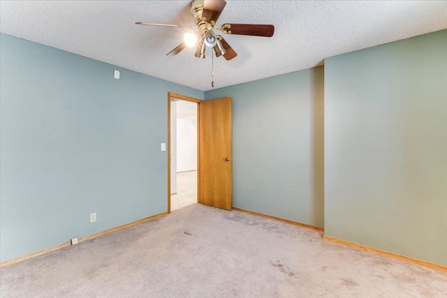 5359 S Stoneborough St, Wichita, KS 67217