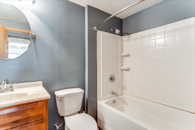 5359 S Stoneborough St, Wichita, KS 67217