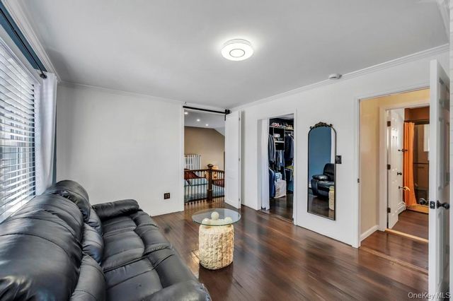 460 Roquette Avenue, Floral Park, NY 11001