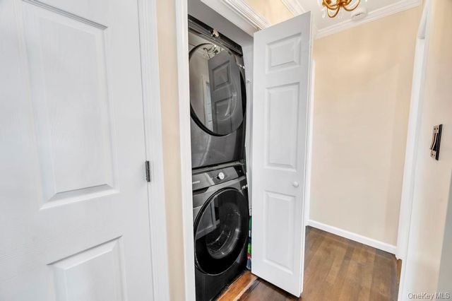 460 Roquette Avenue, Floral Park, NY 11001