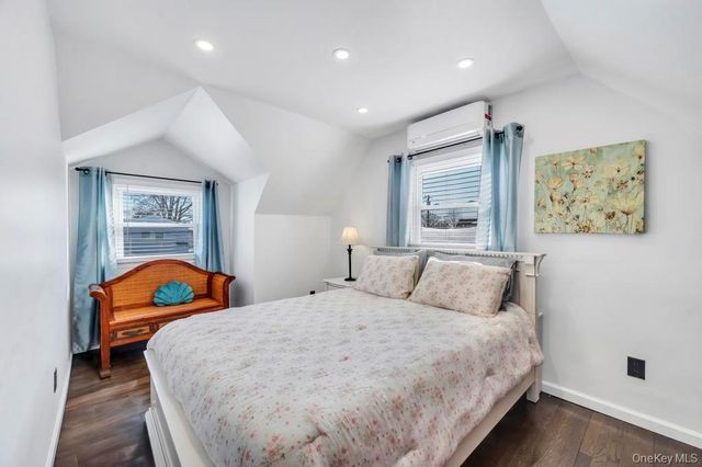 460 Roquette Avenue, Floral Park, NY 11001