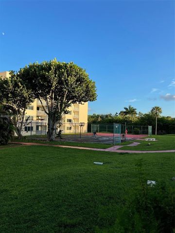 6950 Miami Gardens Drive 2-312A, Hialeah, FL 33015