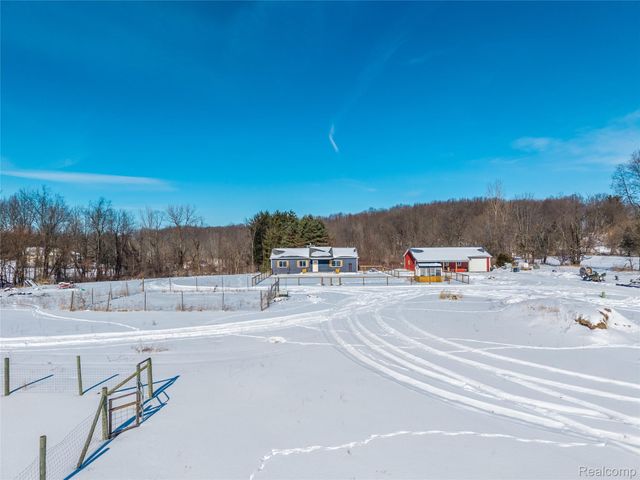 2193 Hummer Lake Road, Brandon Charter Township, MI 48462