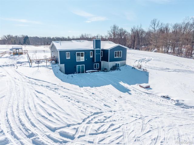 2193 Hummer Lake Road, Brandon Charter Township, MI 48462