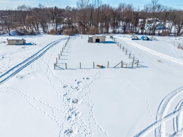 2193 Hummer Lake Road, Brandon Charter Township, MI 48462