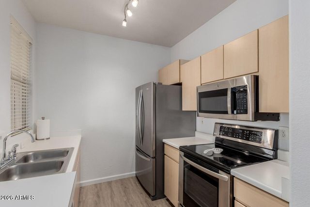1720 E THUNDERBIRD Road 2118, Phoenix, AZ 85022