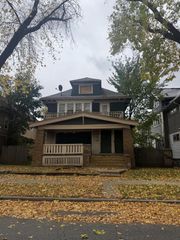 2423 N 44th STREET #2425, Milwaukee, WI 53210