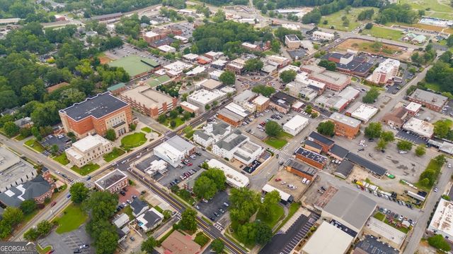 107 College Street, Carrollton, GA 30117