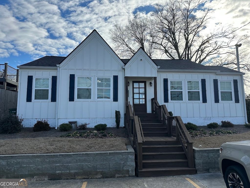 107 College Street, Carrollton, GA 30117