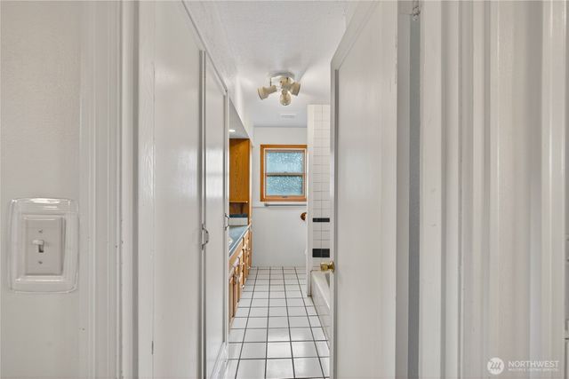 403 E Spruce Street, Mount Vernon, WA 98273