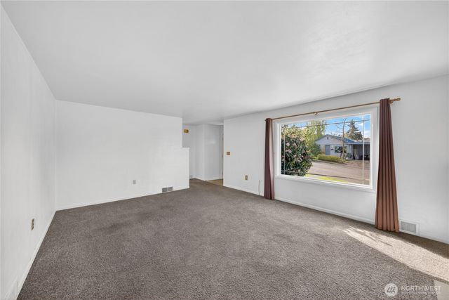 403 E Spruce Street, Mount Vernon, WA 98273