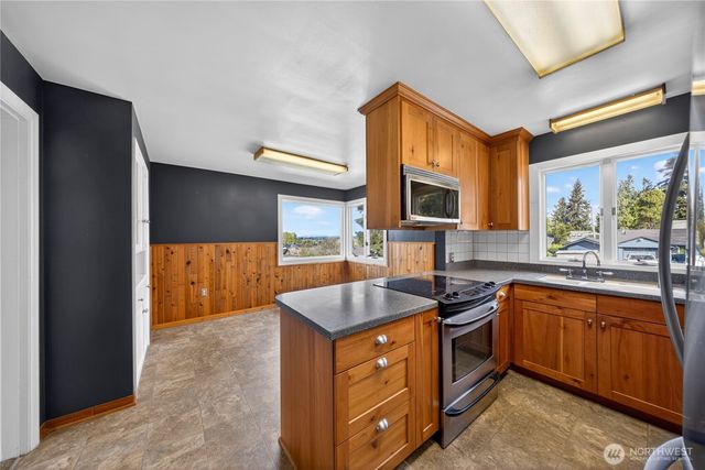 403 E Spruce Street, Mount Vernon, WA 98273