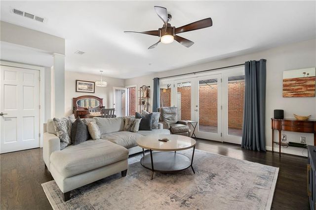 14 Sycamore Square, Decatur, GA 30030