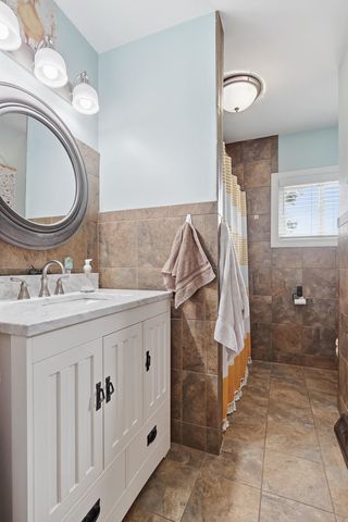 10 Waverly Court, Davenport, IA 52804