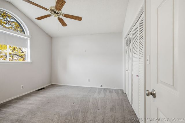 6326 E 89th Place 1006, Tulsa, OK 74137