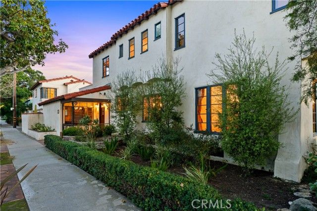 790 Santiago, Long Beach, CA 90804