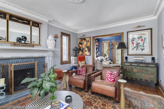 1377 Harvard Road, Grosse Pointe Park, MI 48230