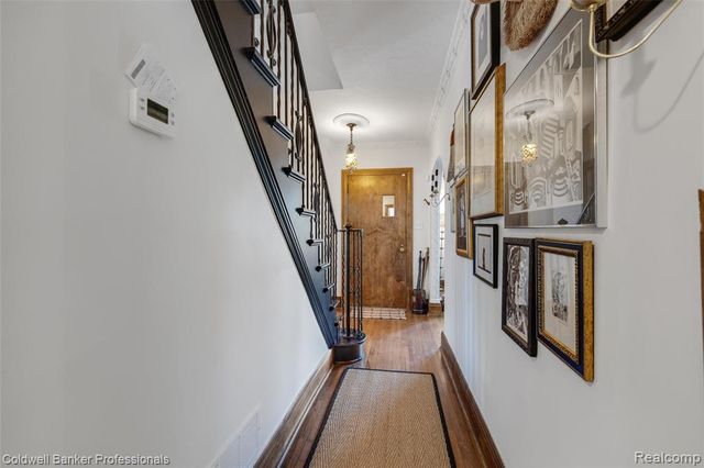 1377 Harvard Road, Grosse Pointe Park, MI 48230