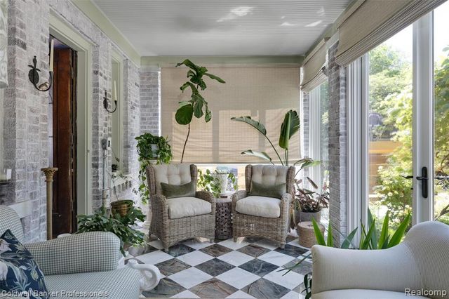 1377 Harvard Road, Grosse Pointe Park, MI 48230