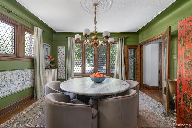 1377 Harvard Road, Grosse Pointe Park, MI 48230
