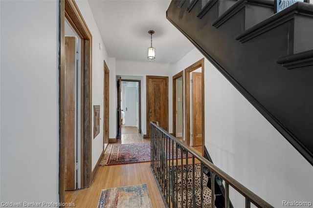 1377 Harvard Road, Grosse Pointe Park, MI 48230