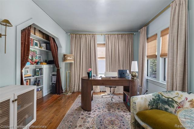 1377 Harvard Road, Grosse Pointe Park, MI 48230