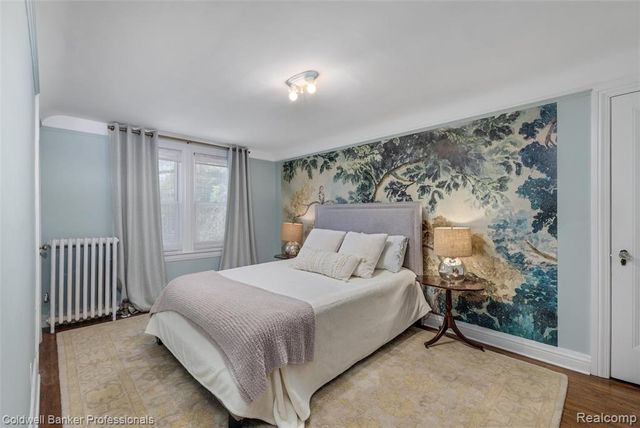 1377 Harvard Road, Grosse Pointe Park, MI 48230