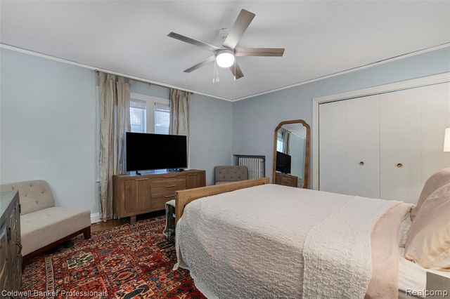 1377 Harvard Road, Grosse Pointe Park, MI 48230