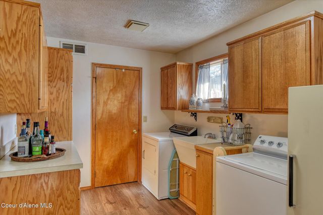 654 E Maple PL, Hayden, ID 83835