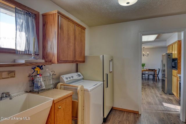 654 E Maple PL, Hayden, ID 83835