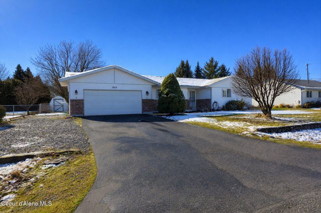 654 E Maple PL, Hayden, ID 83835